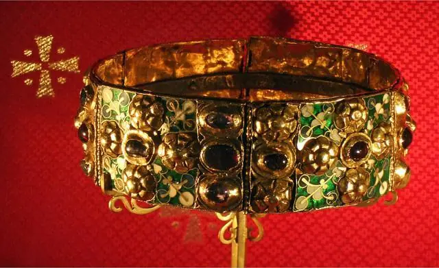 7 objetos reales que podrían reemplazar al Santo Grial