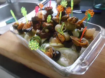 Banderillas de pepino con zamburiñas y mejillones