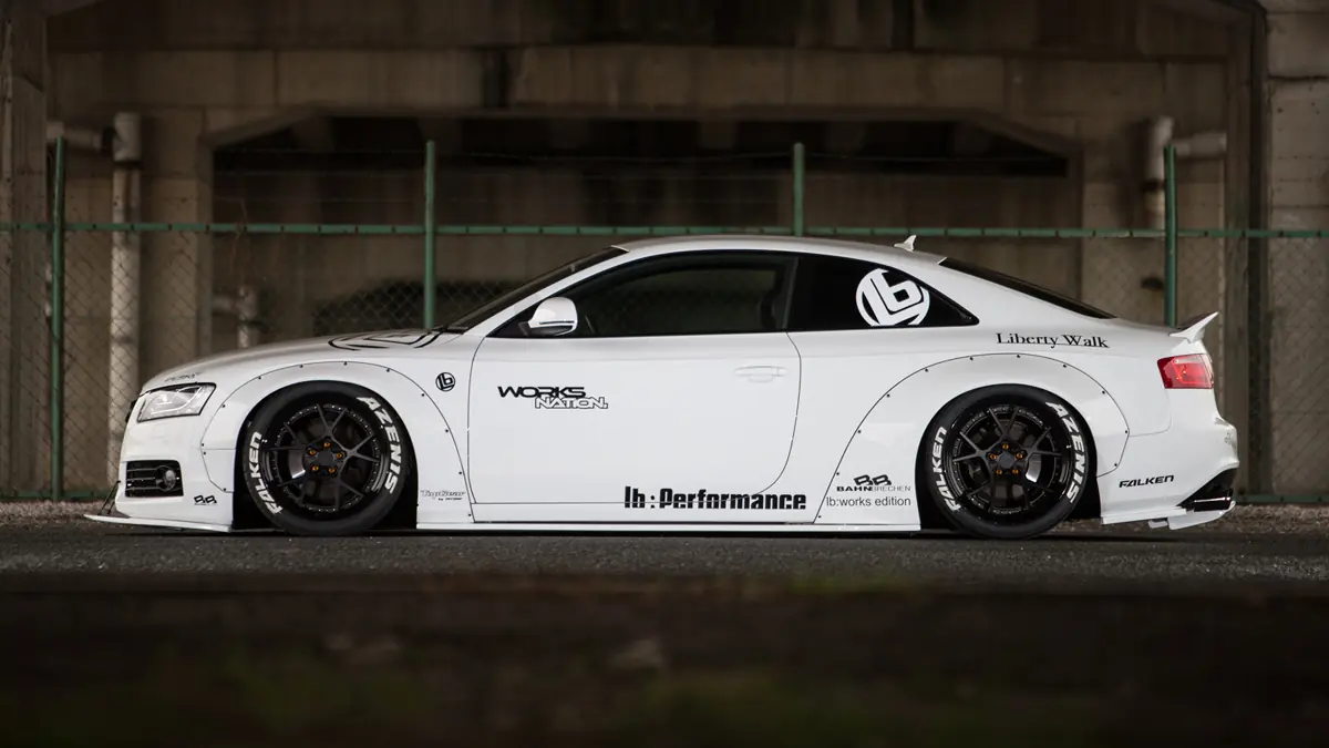 Liberty Walk modifica al Audi A5