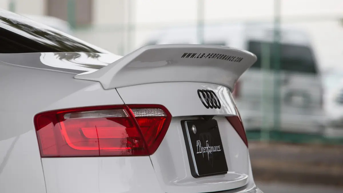 Liberty Walk modifica al Audi A5