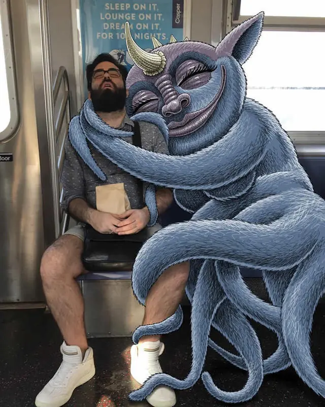 Monstruos de invaden el subte