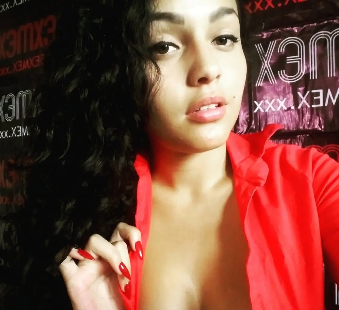 "Helena Danae" una latina promesa de la Industria Porno