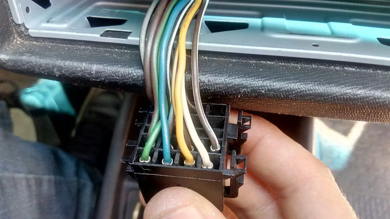 Como conectar un estereo nuevo a tu Suzuki Fun/ Corsa/Celta