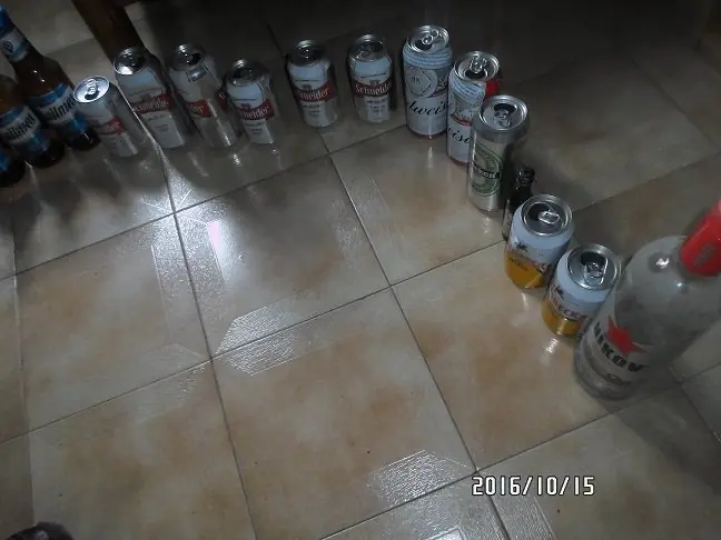 Latas de Cerveza y Algo mas ..