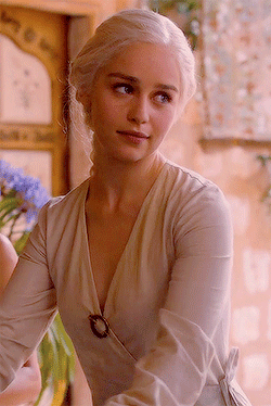"Emilia Clarke" en la piel de Daenerys Targaryen  GOT