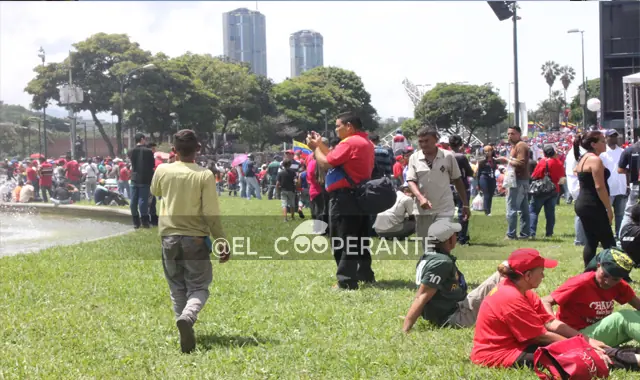 Vzla:Mira la mega marcha "rojita" de 12 de Octubre Vzla:Mira la mega marcha "rojita" de 12 de Octubre