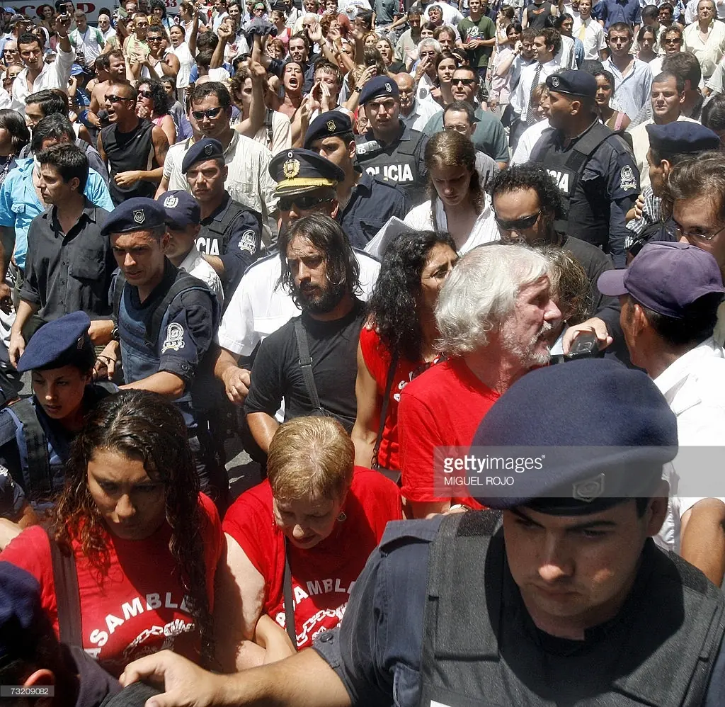 El día en que echaron a huevazos a ambientalistas argentinos