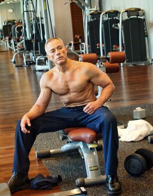 Jean-Claude Van Damme cumple 56 años dando patadas. Jean-Claude Van Damme cumple 56 años dando patadas.