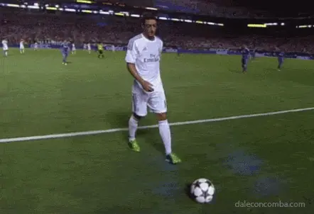 Ozil superó a Riquelme en asistencias