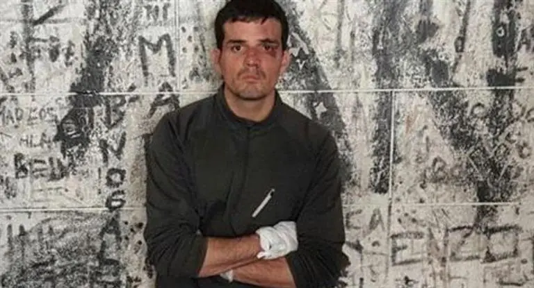 "Hay que cagarlas a palos a todas"