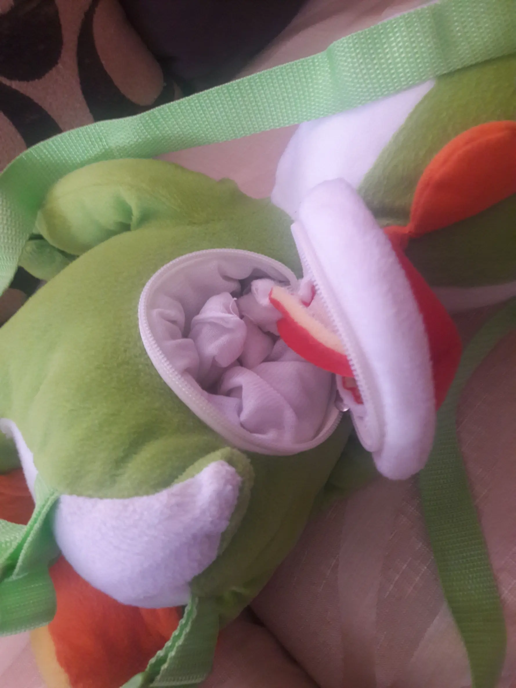 Mirad me regalaron un Yoshi y te lo muestro