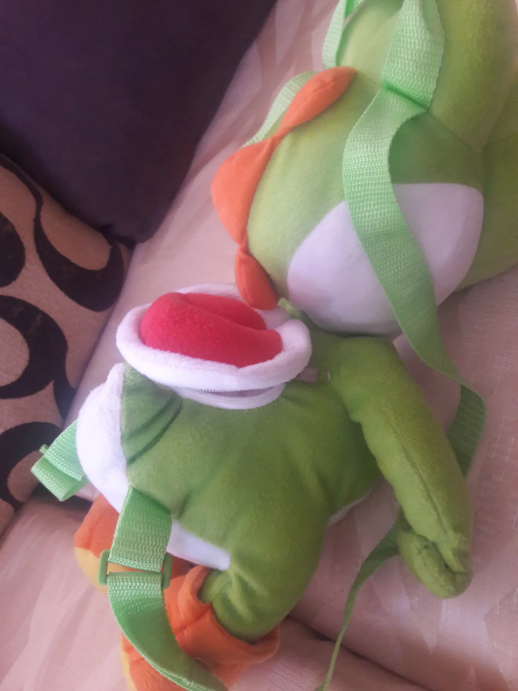 Mirad me regalaron un Yoshi y te lo muestro