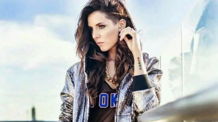 Cande Tinelli Provocativa y Hot...