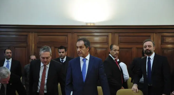 Scioli no puede continuar con el modelo
