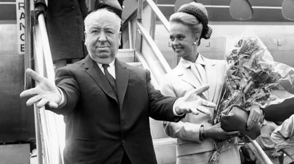 La Acriz Tippi Hedren acusa a Alfred Hitchcock de acosador