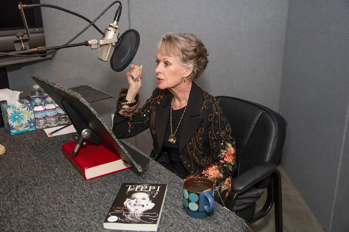 El libro de la actriz Tippi Hedren acusasndo a Alfred Hitchcock de perverso El libro de la actriz Tippi Hedren acusasndo a Alfred Hitchcock de perverso