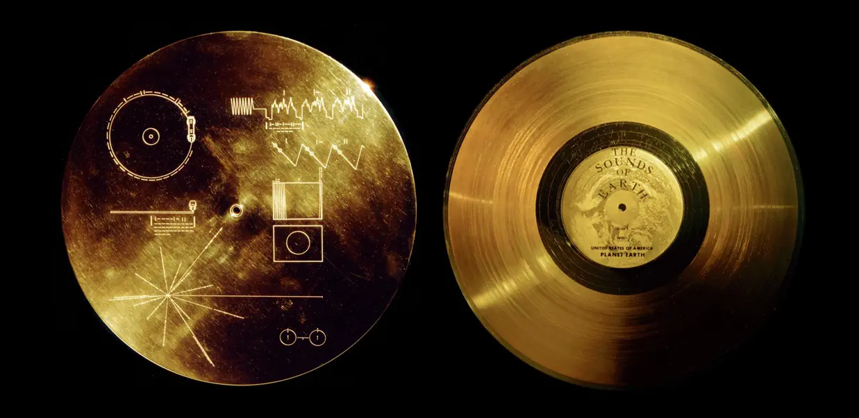¿Que contiene el disco de oro de las Voyager?