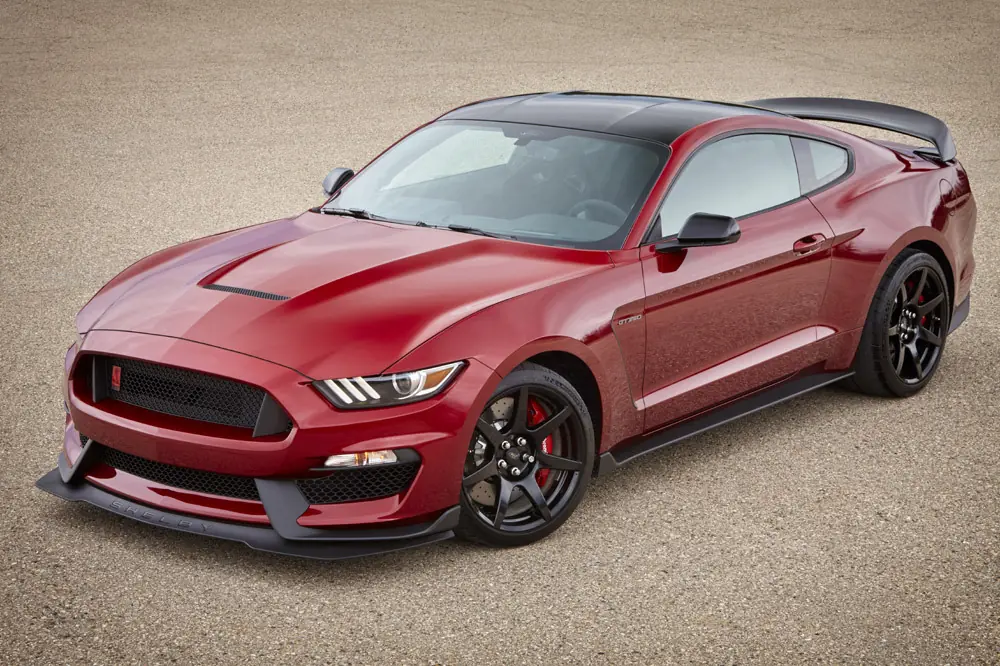 escucha como suenan el Ford Mustang Shelby GT350R (2016)