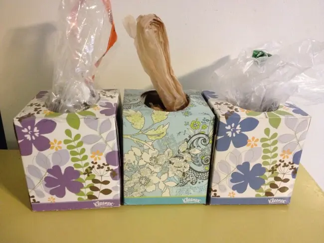 15 Ideas para almacenar las bolsas de plástico en tu hogar
