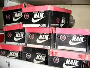 Imitaciones de marcas y super heroes