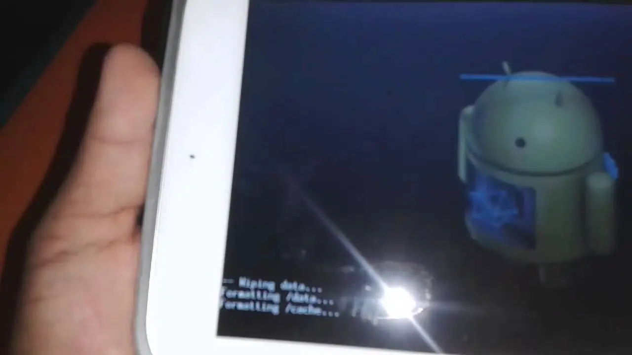 resetear tablet noblex t8044