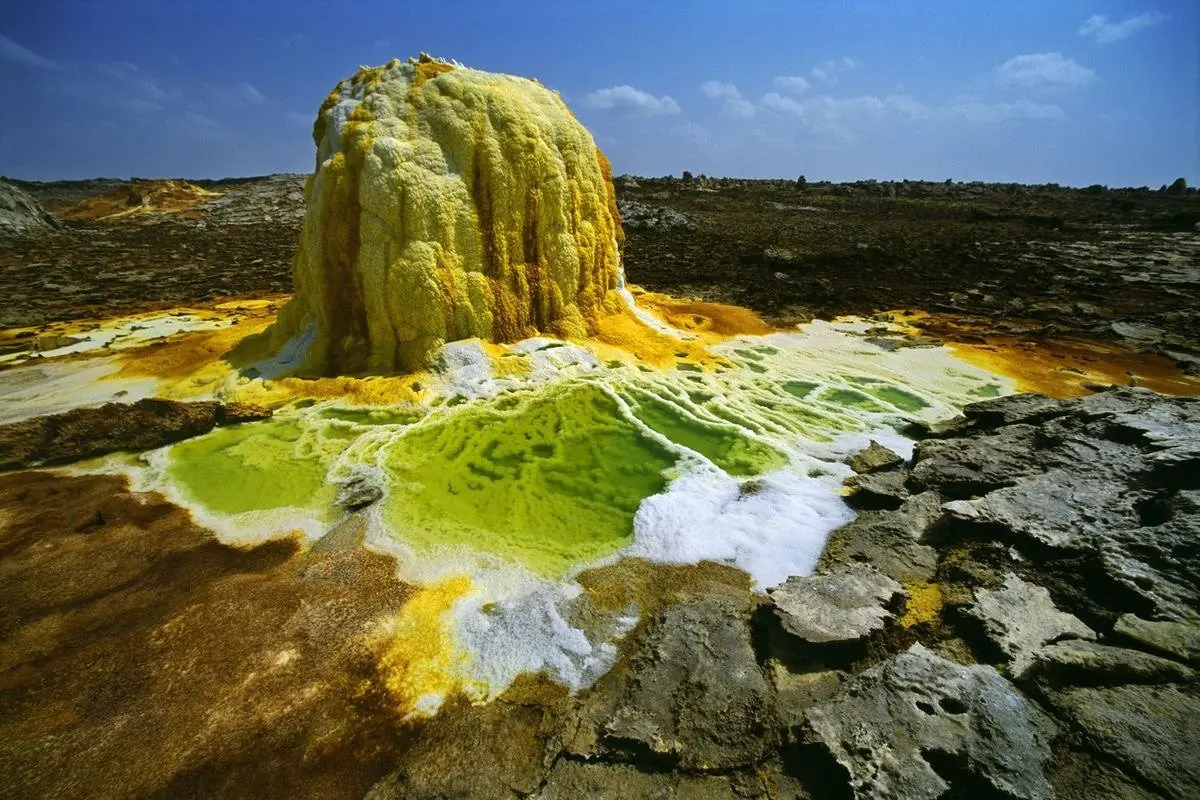 Conoce el cráter volcánico más Hermoso del Planeta Tierra
