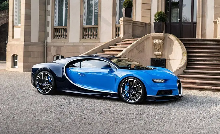 Bugatti Chiron en la carretera de la muerte: subi el volumen Bugatti Chiron en la carretera de la muerte: subi el volumen