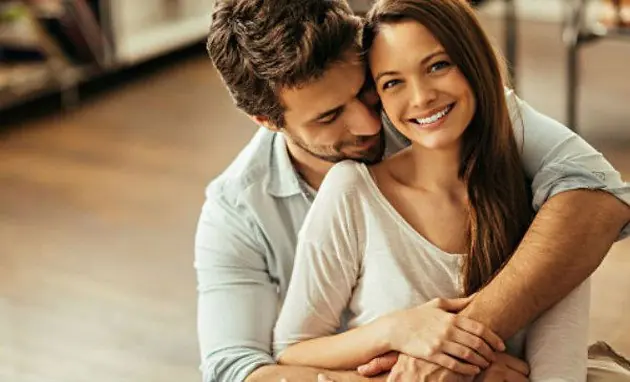 Esto le pasa a los hombres casados con una mujer inteligente