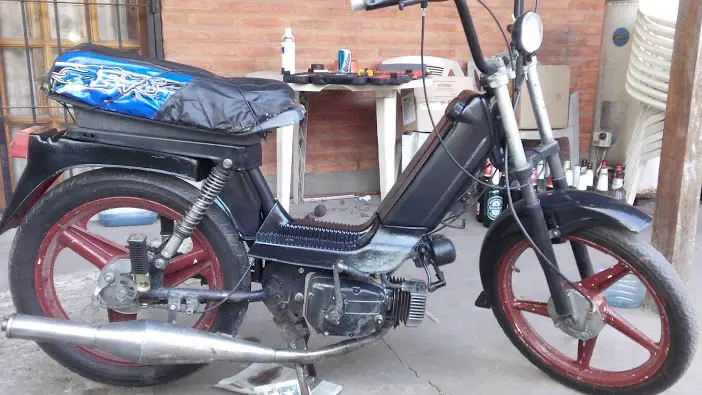 Restauré un ciclomotor y te lo re muestro bestia neutral