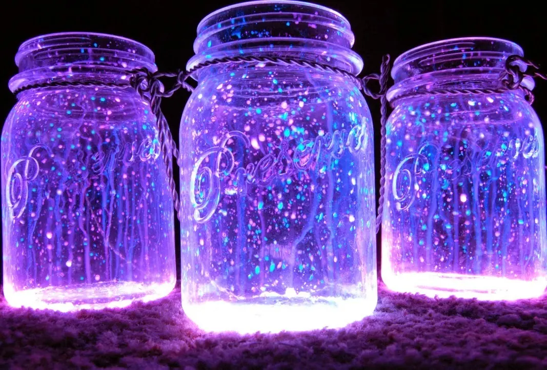 Crea tus frascos que brillan en la oscuridad