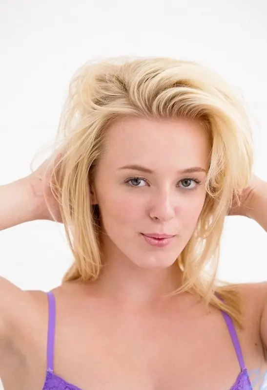 "Kenze Thomas": Una Pornostar que derrocha sensualidad