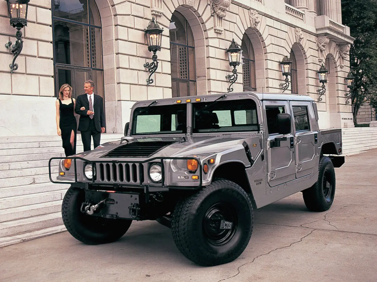 +5 si te gusta el Hummer H1