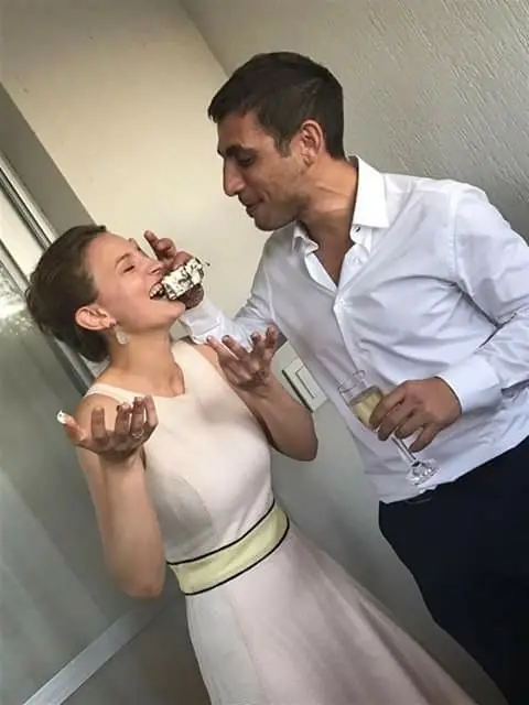 La boda y la torta con margaritas