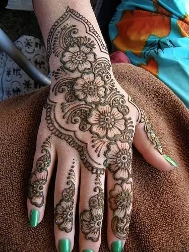 Mehndi: El verdadero significado de los tatuajes de henna Mehndi: El verdadero significado de los tatuajes de henna