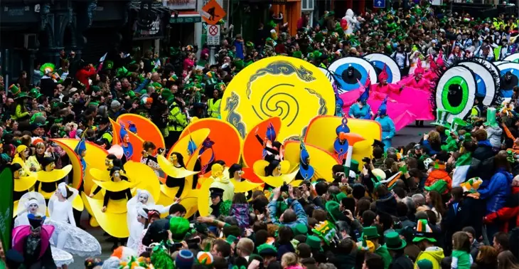 Mejores festivales y fiestas a los Q todo hombre debe acudir
