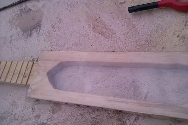 hacer un ukulele