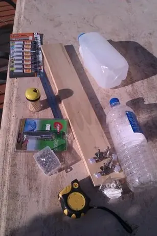 ukulele hecho en casa
