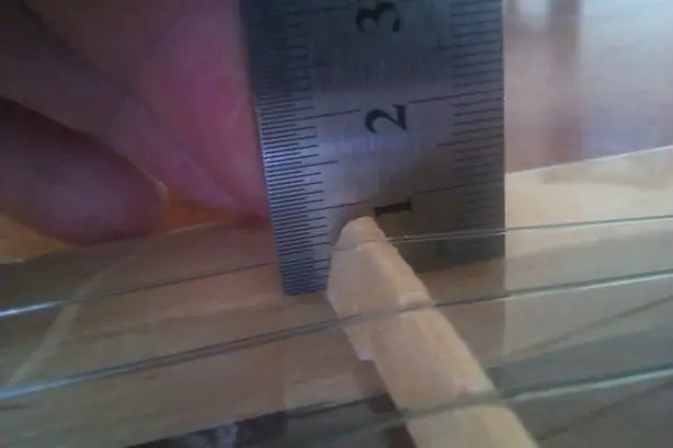Hacer un ukelele de forma casera