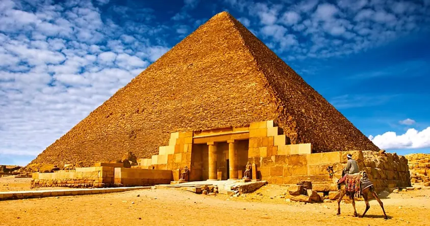 ¿Como ubicaron la Pirámide de Giza en el centro d la Tierra?