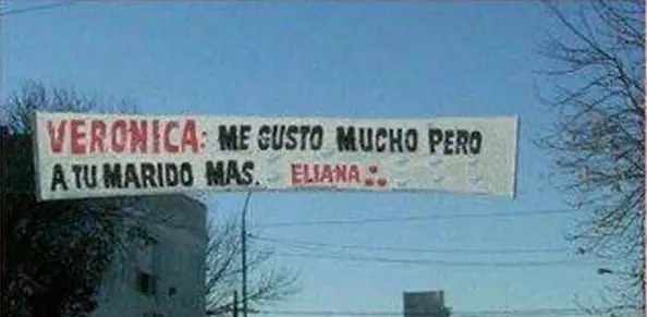 Los pasacalles mas insólitos que no creerás fueran reales