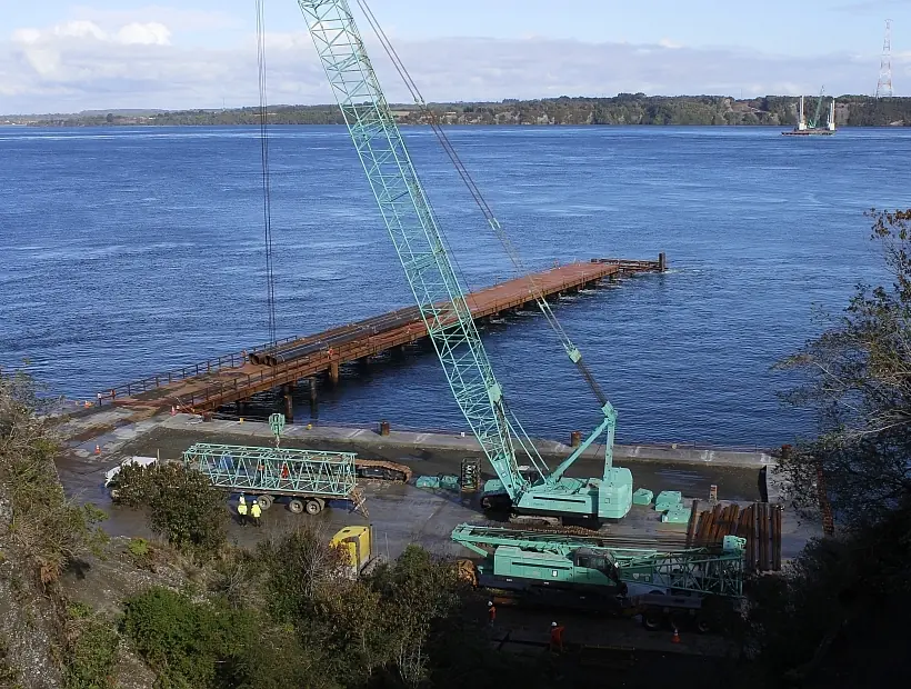 Chile avanza: Llega tercera grúa puente colgante