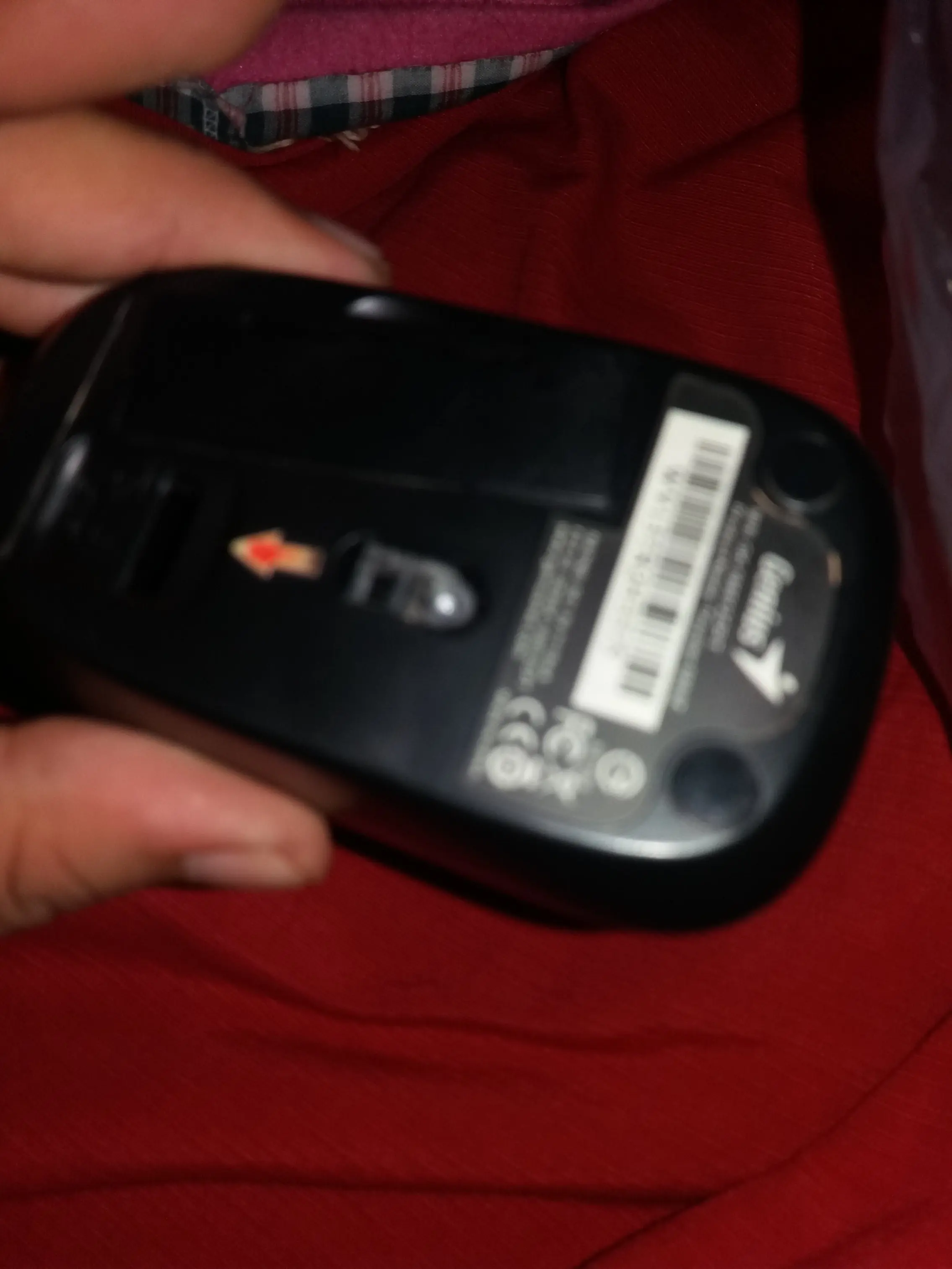 Cambio las pilas del mouse y te lo muestro
