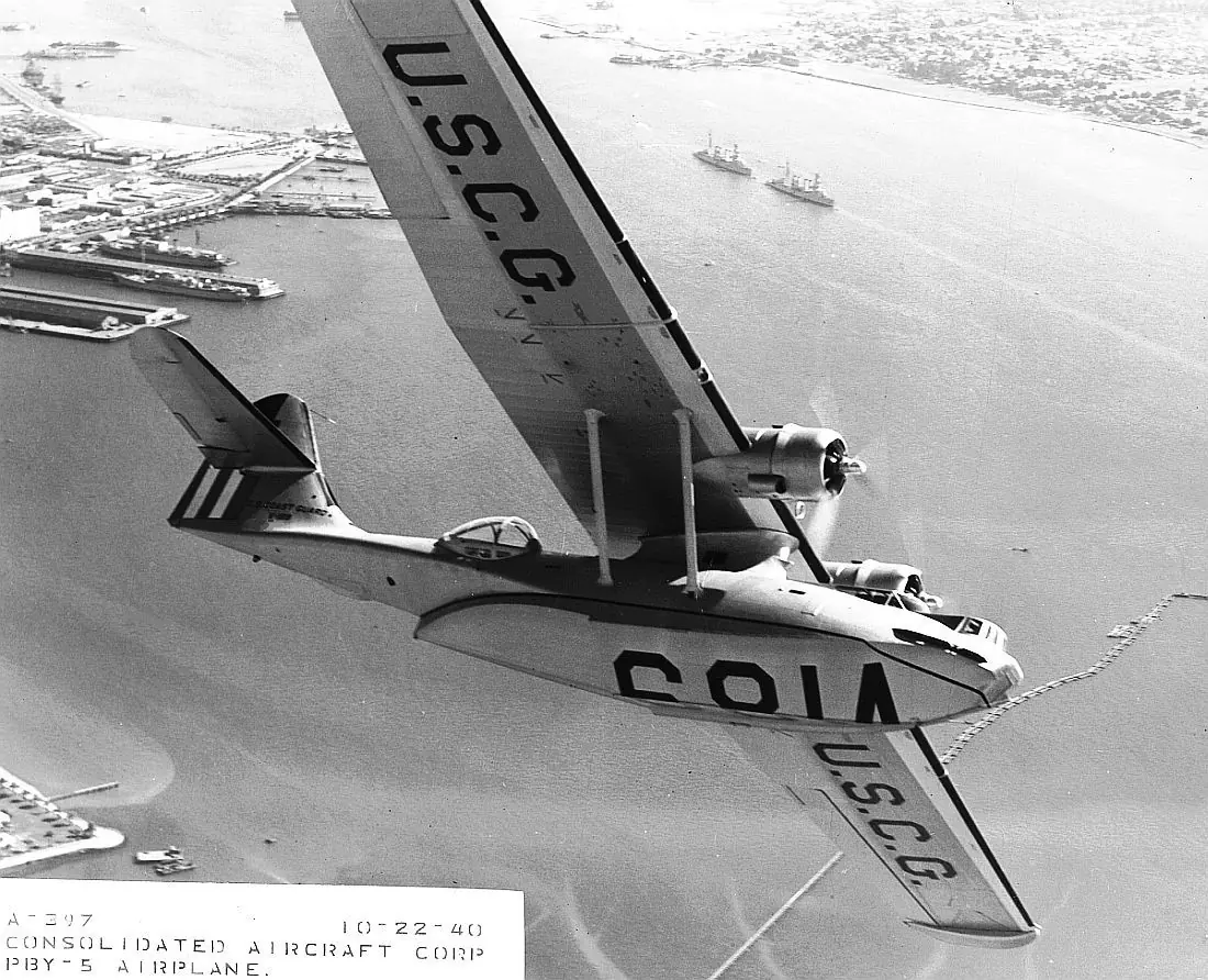 Fly Model 005 - Catalina PBY 5A (papercaft+info+imagenes)