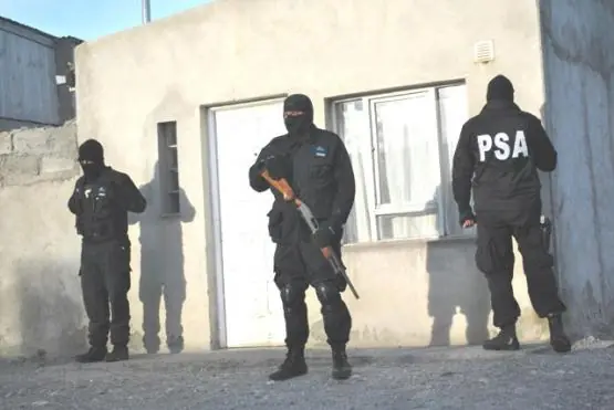 policía