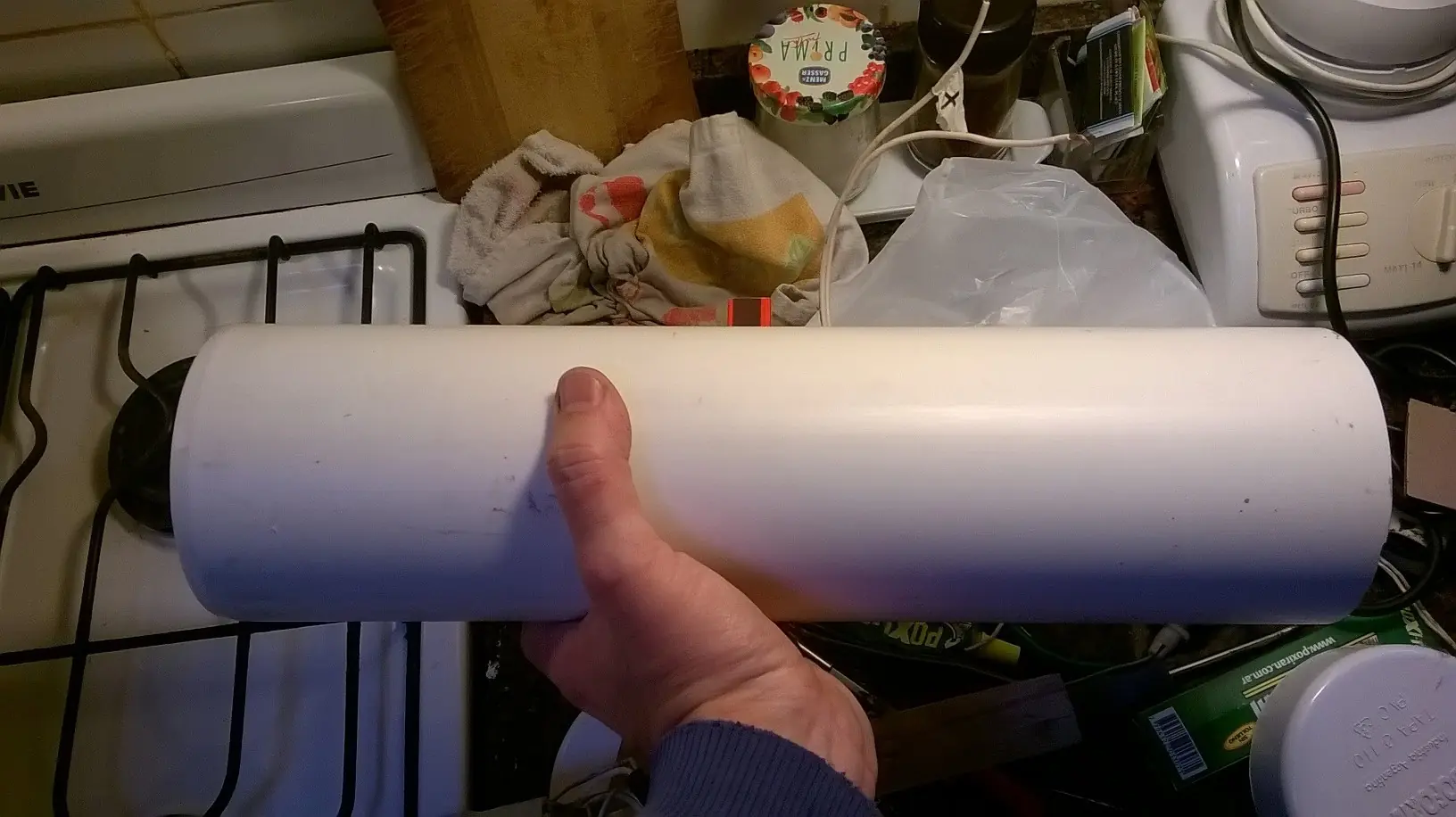 Lámpara bidireccional hecha con caño PVC