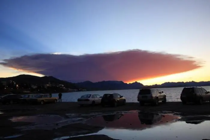 Qué hacer ante una lluvia de ceniza de volcán?