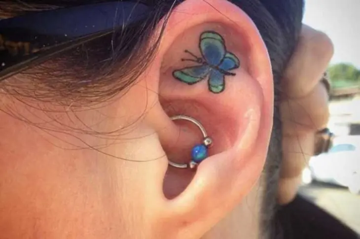 Hermosos tatuajes para tu oído que querrás hacerte uno