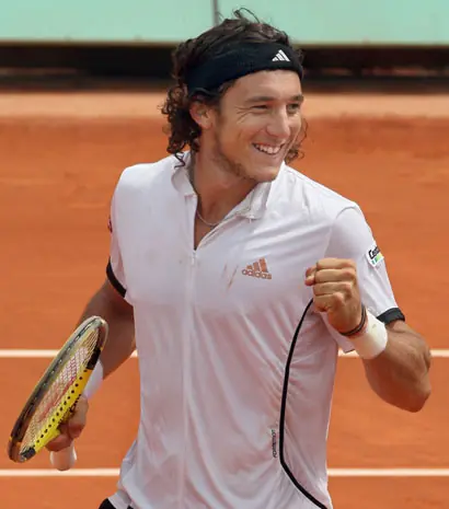 Ciudadanos de montecarlo juntan firmas contra pico