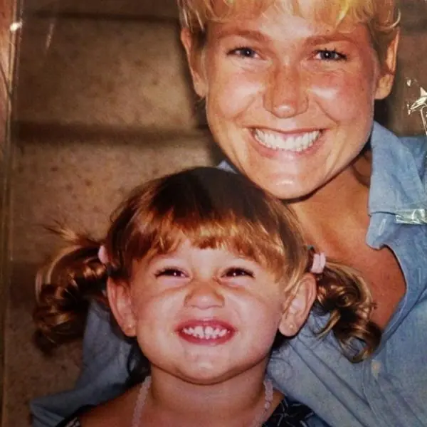 La hija de Xuxa cumplió 18 años... ¡y es muy sexy!