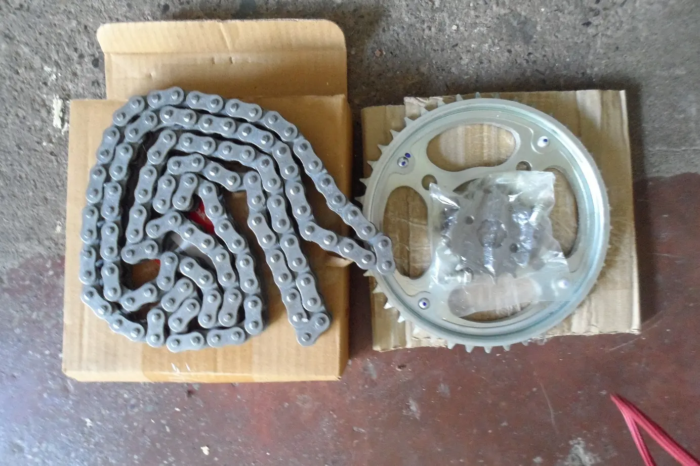 cambiar kit de arrastre moto